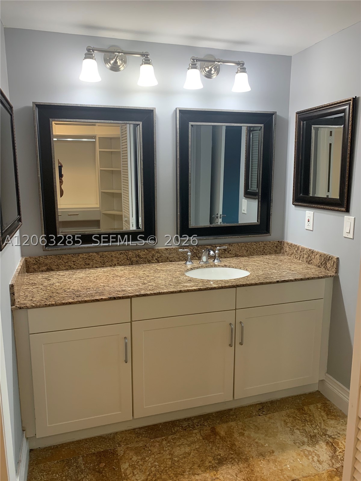 7280 SW 90th St #504, Miami FL 33156