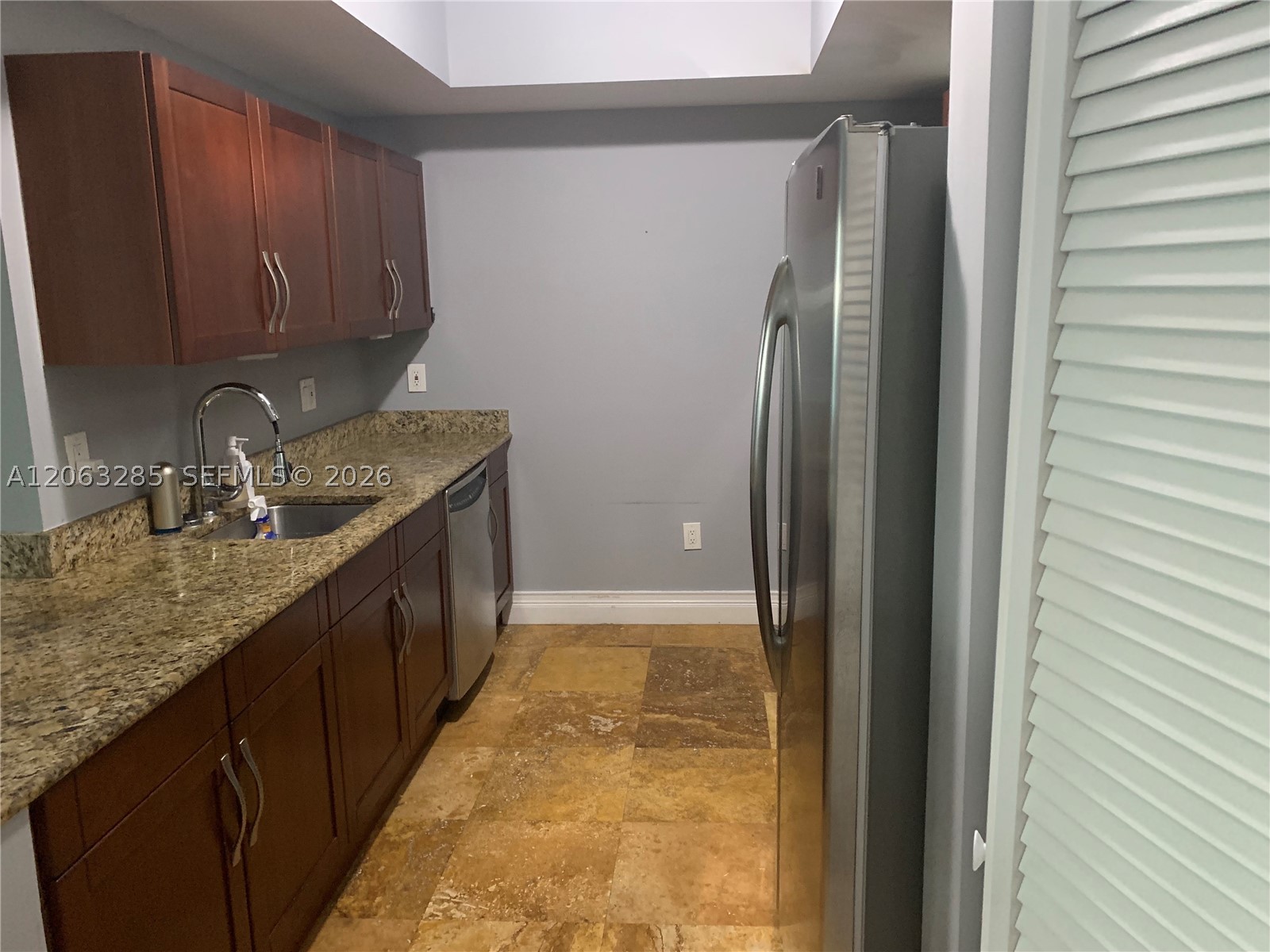7280 SW 90th St #504, Miami FL 33156