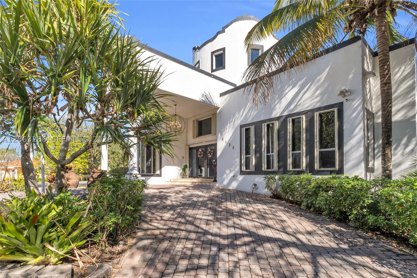 8135 NW 164th Ter #8135, Miami Lakes FL 33016