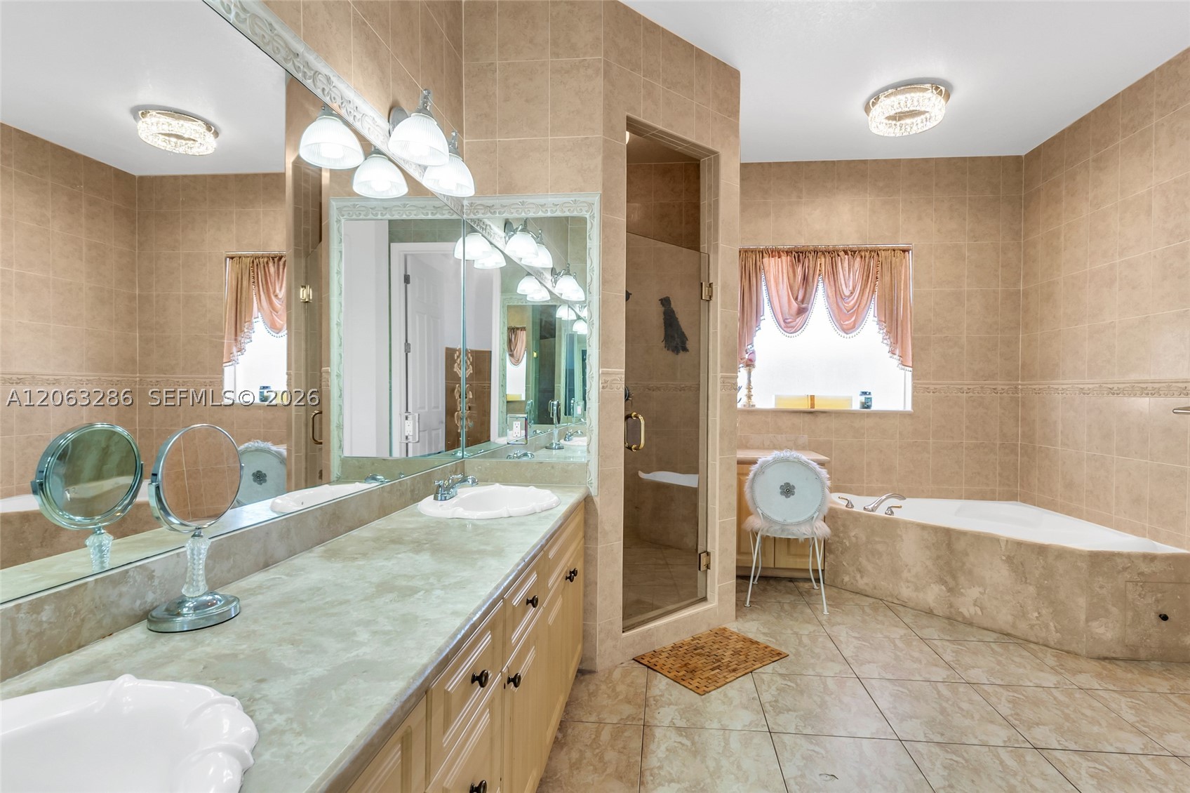 8135 NW 164th Ter #8135, Miami Lakes FL 33016