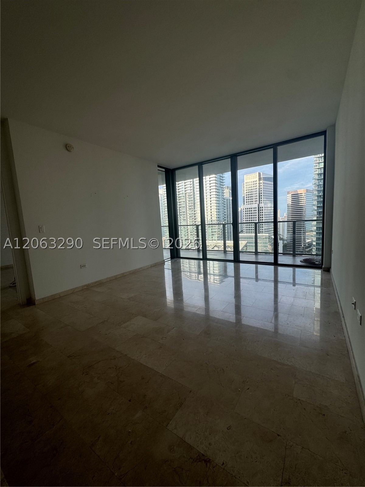 88 SW 7th St #2403, Miami FL 33130
