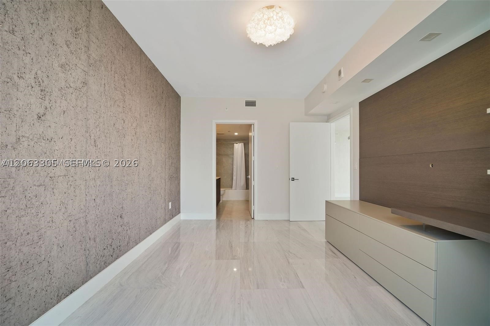 488 NE 18th St #3701, Miami FL 33132