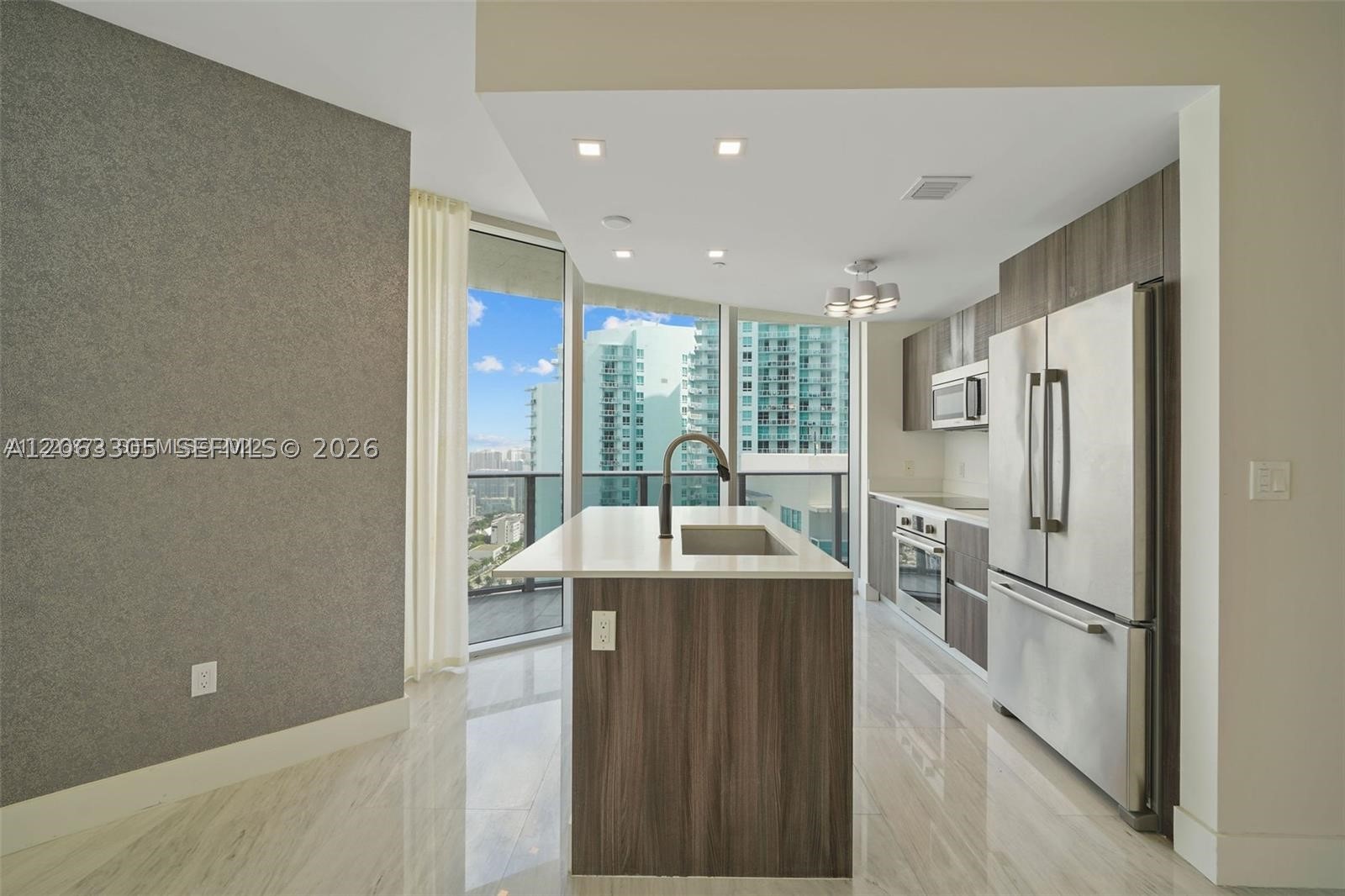 488 NE 18th St #3701, Miami FL 33132