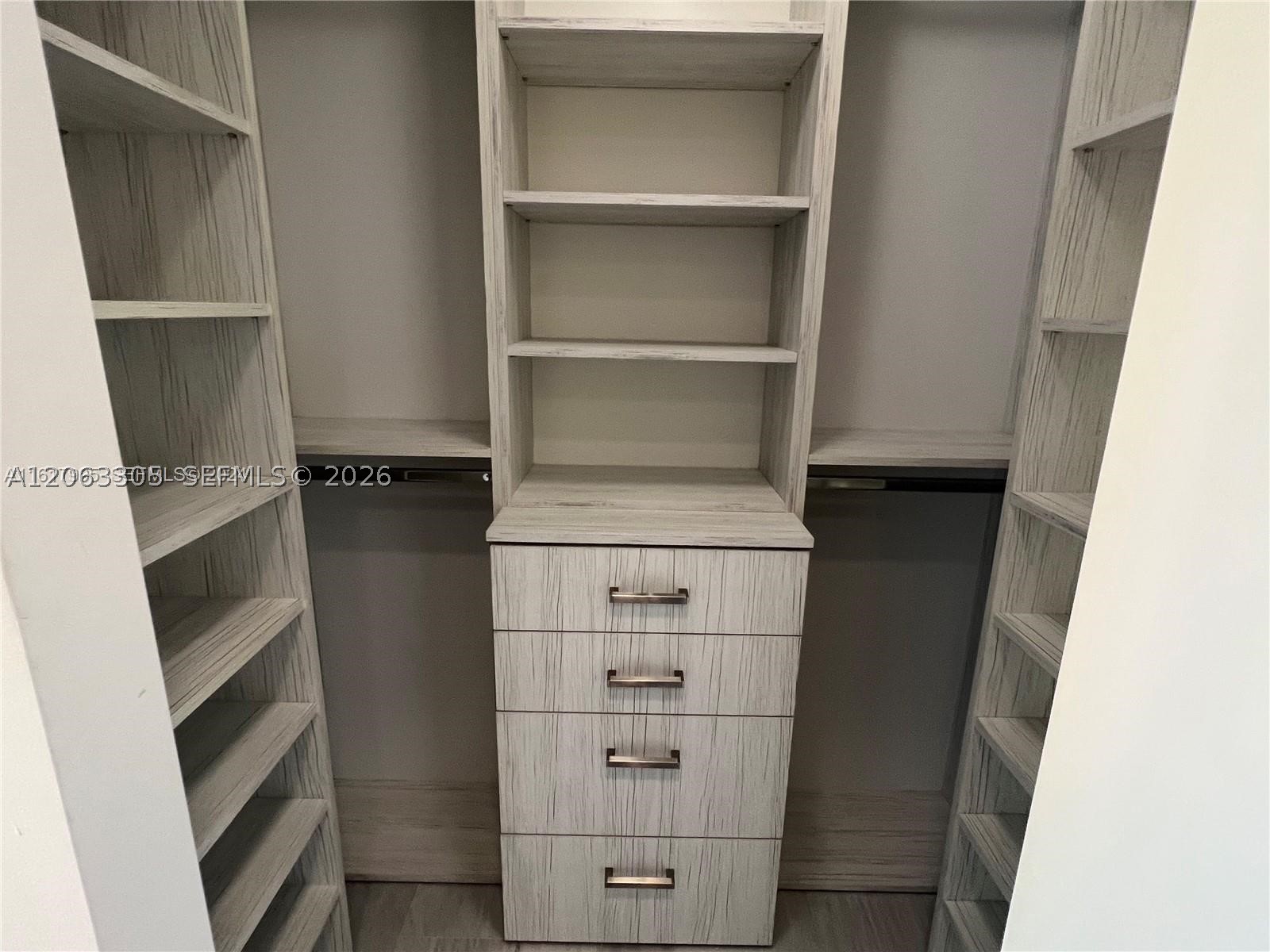 488 NE 18th St #3701, Miami FL 33132