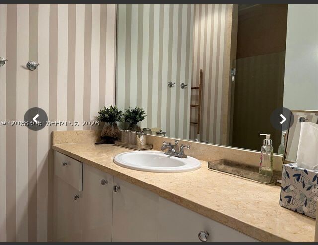 20000 E Country Club Dr #114, Aventura FL 33180