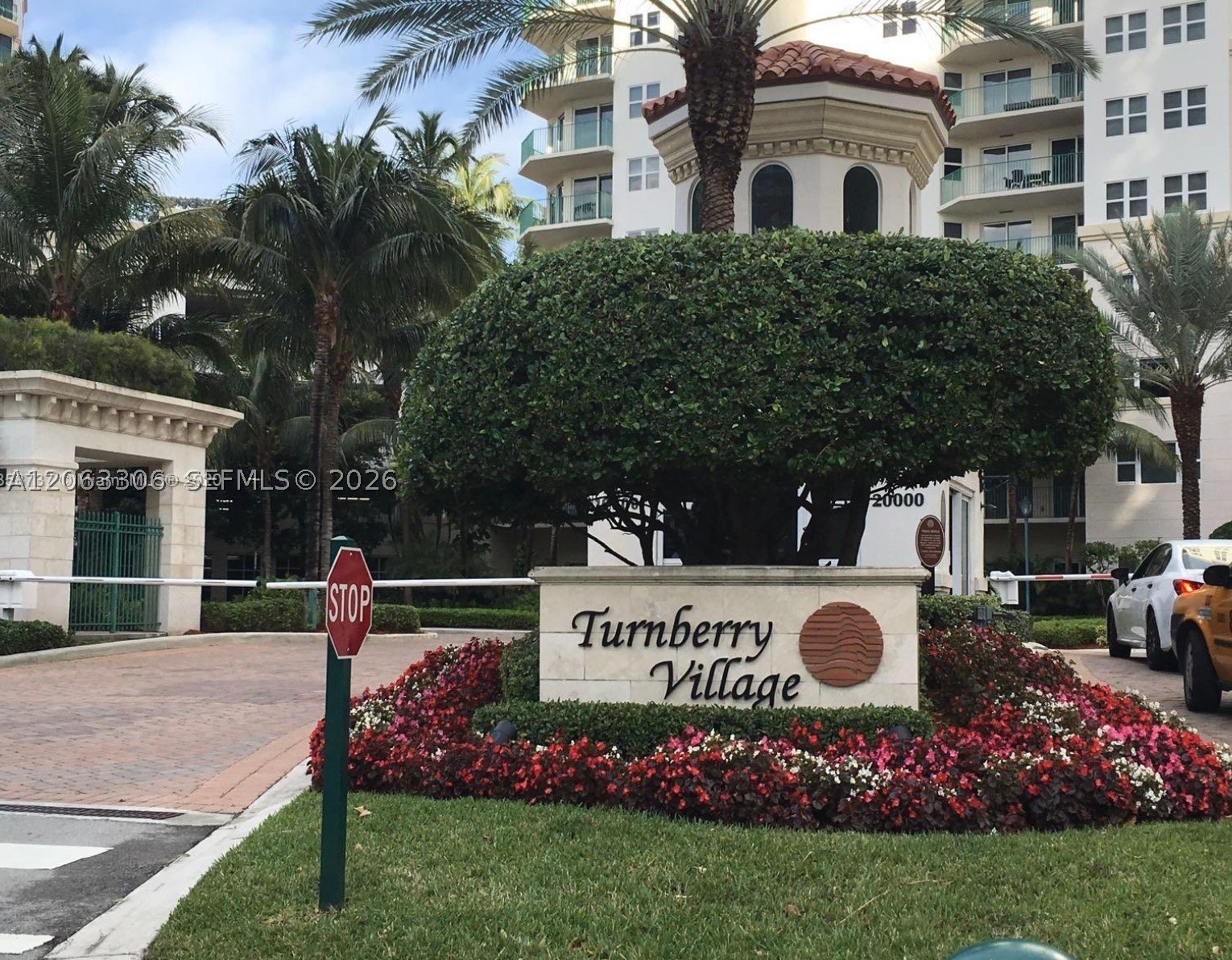 20000 E Country Club Dr #114, Aventura FL 33180