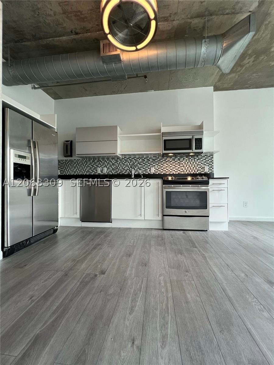 690 SW 1st Ct #1210, Miami FL 33130