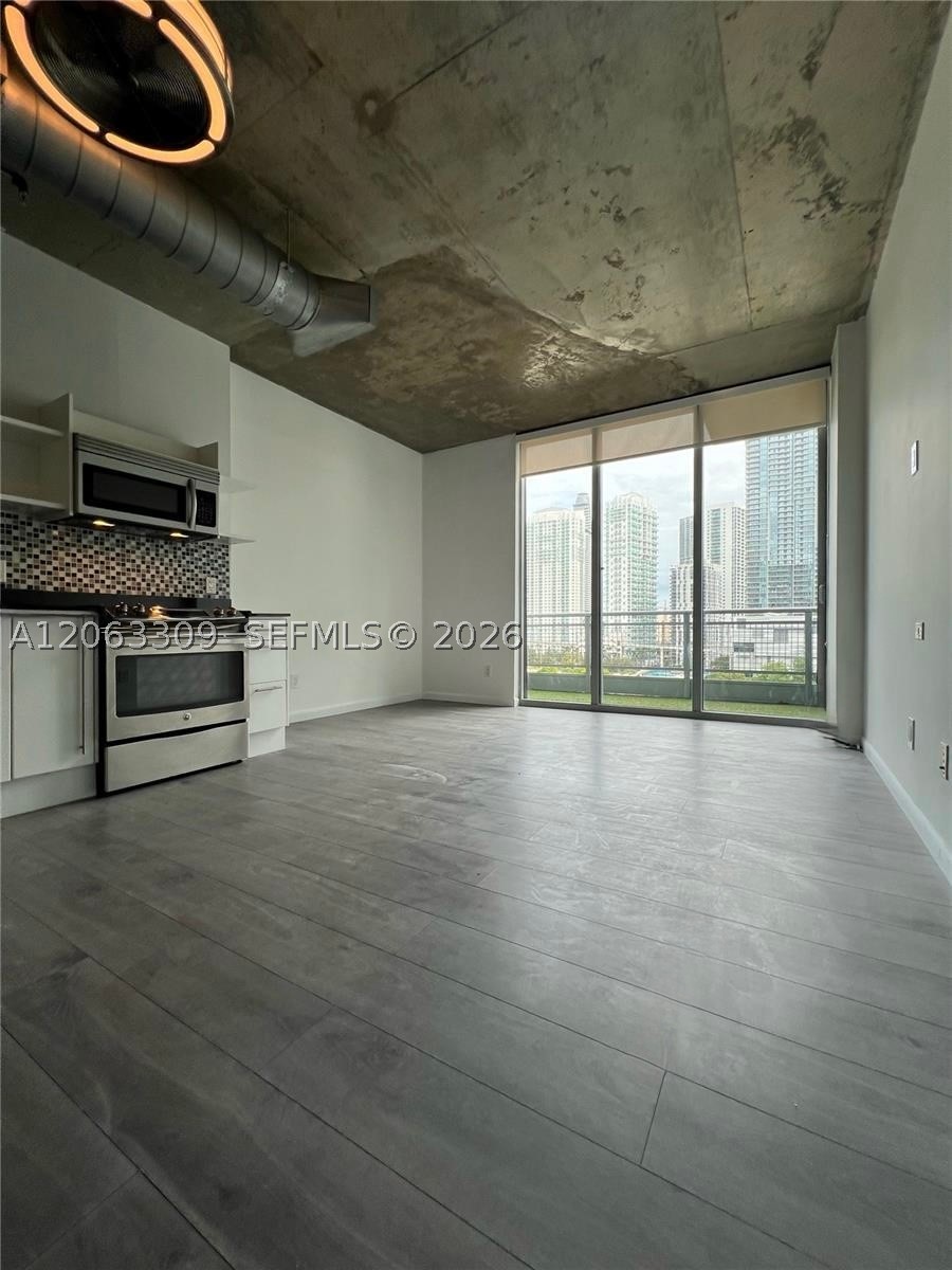 690 SW 1st Ct #1210, Miami FL 33130