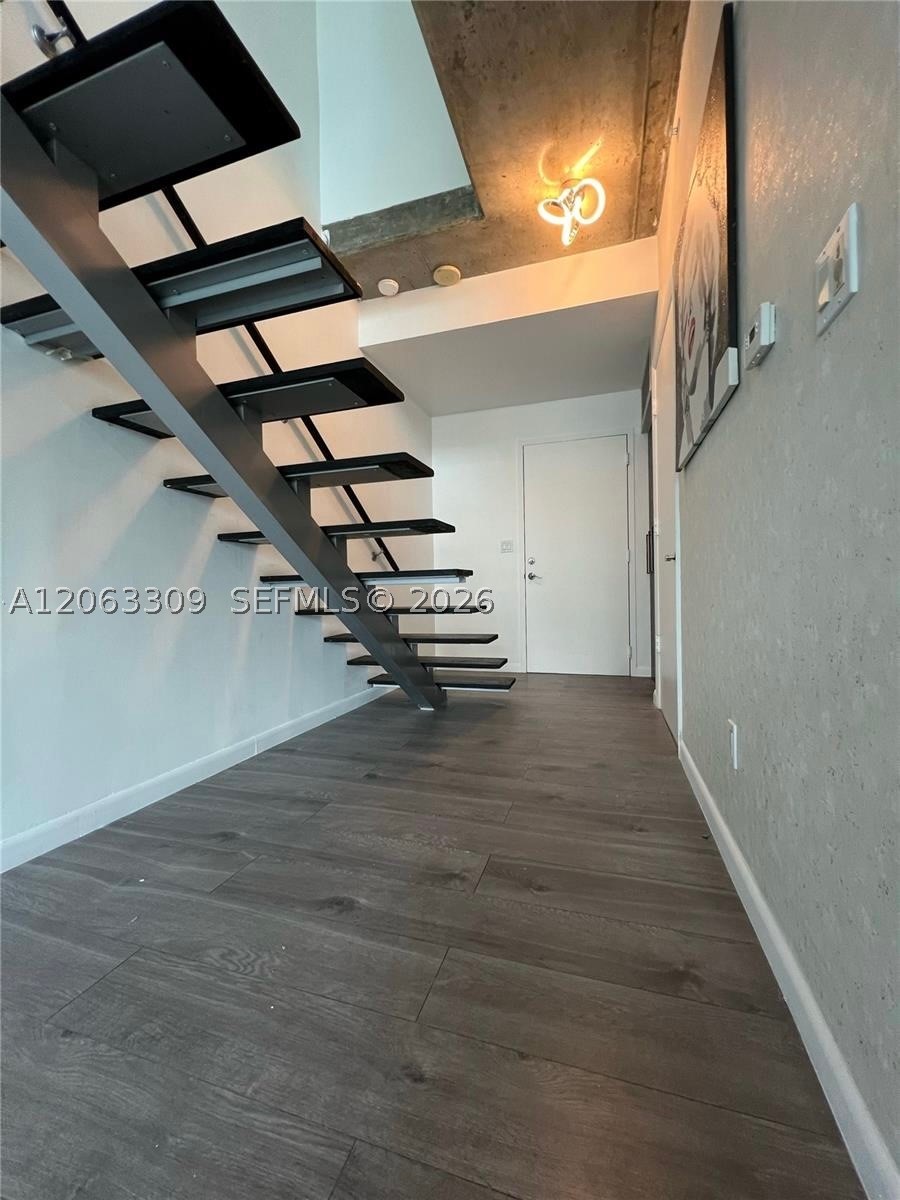 690 SW 1st Ct #1210, Miami FL 33130