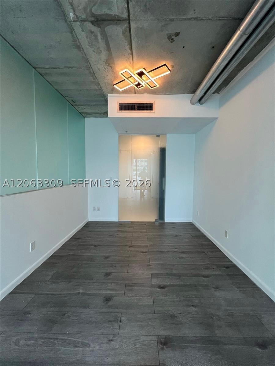 690 SW 1st Ct #1210, Miami FL 33130