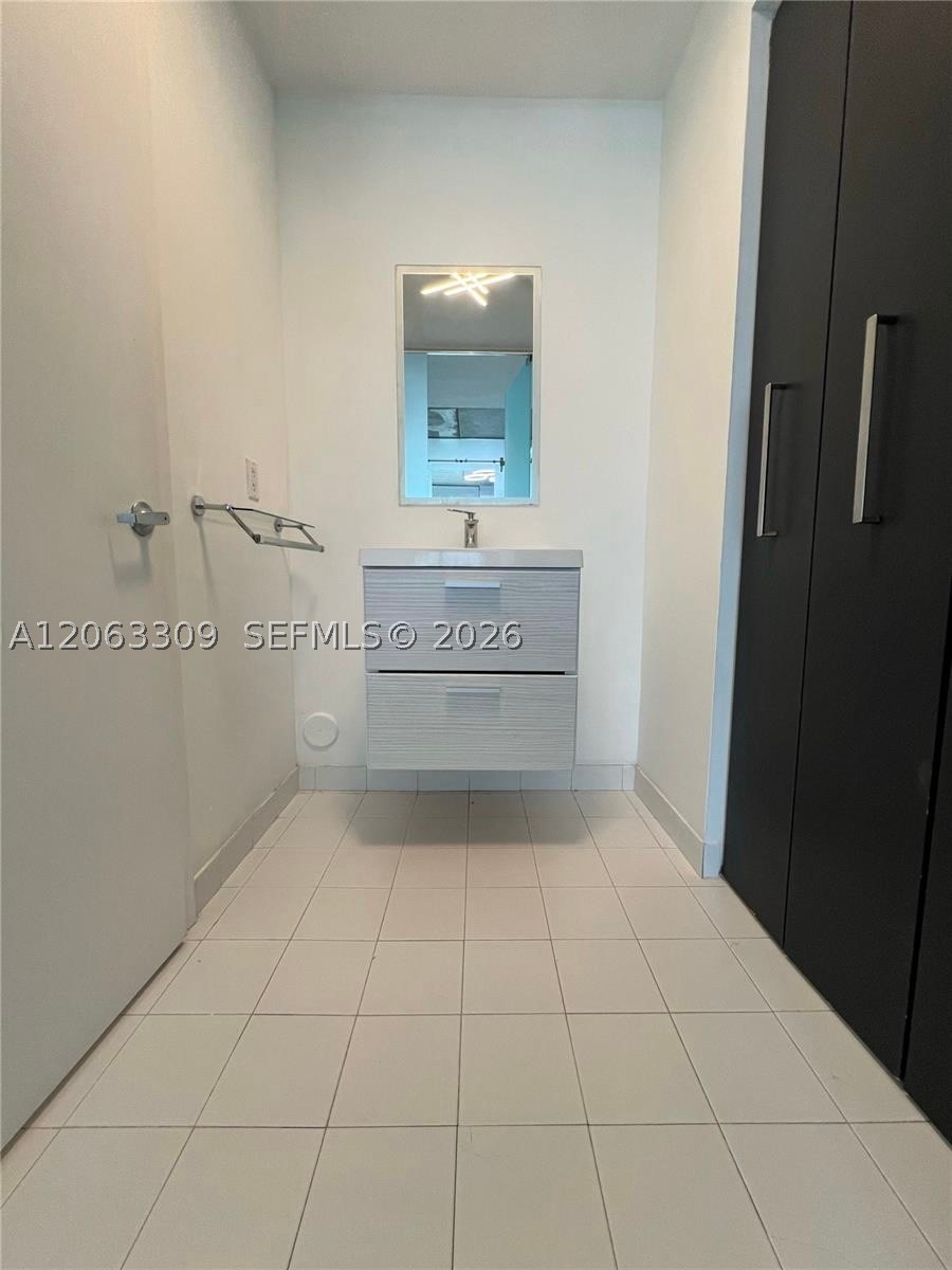 690 SW 1st Ct #1210, Miami FL 33130