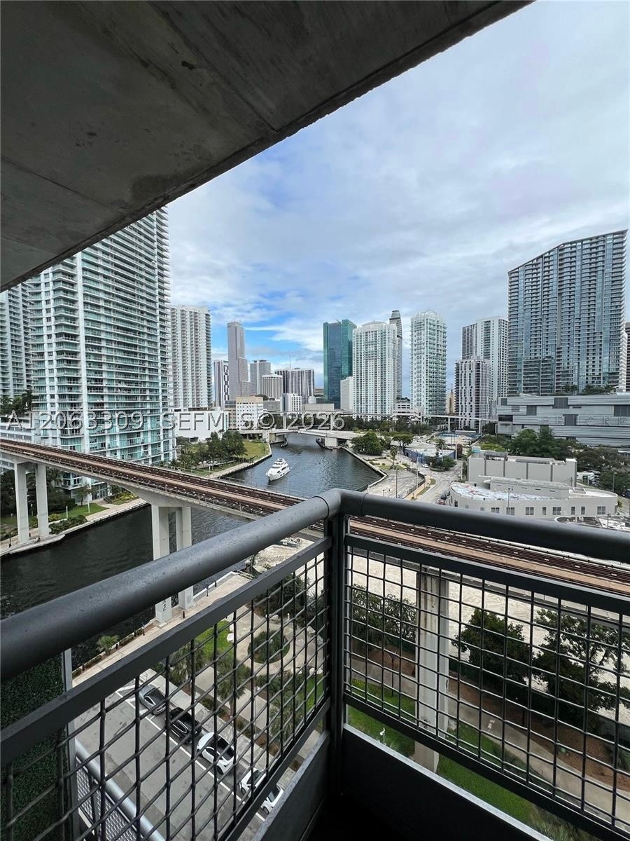690 SW 1st Ct #1210, Miami FL 33130