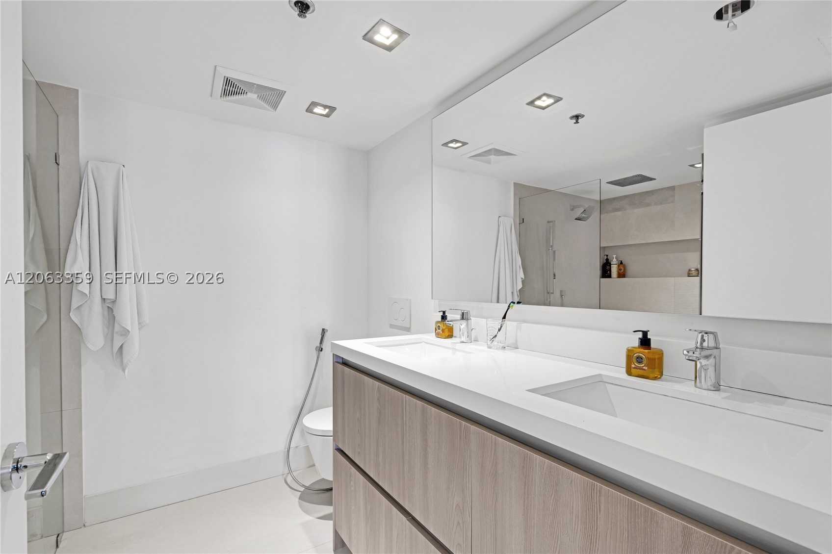 201 Crandon Blvd #530, Key Biscayne FL 33149
