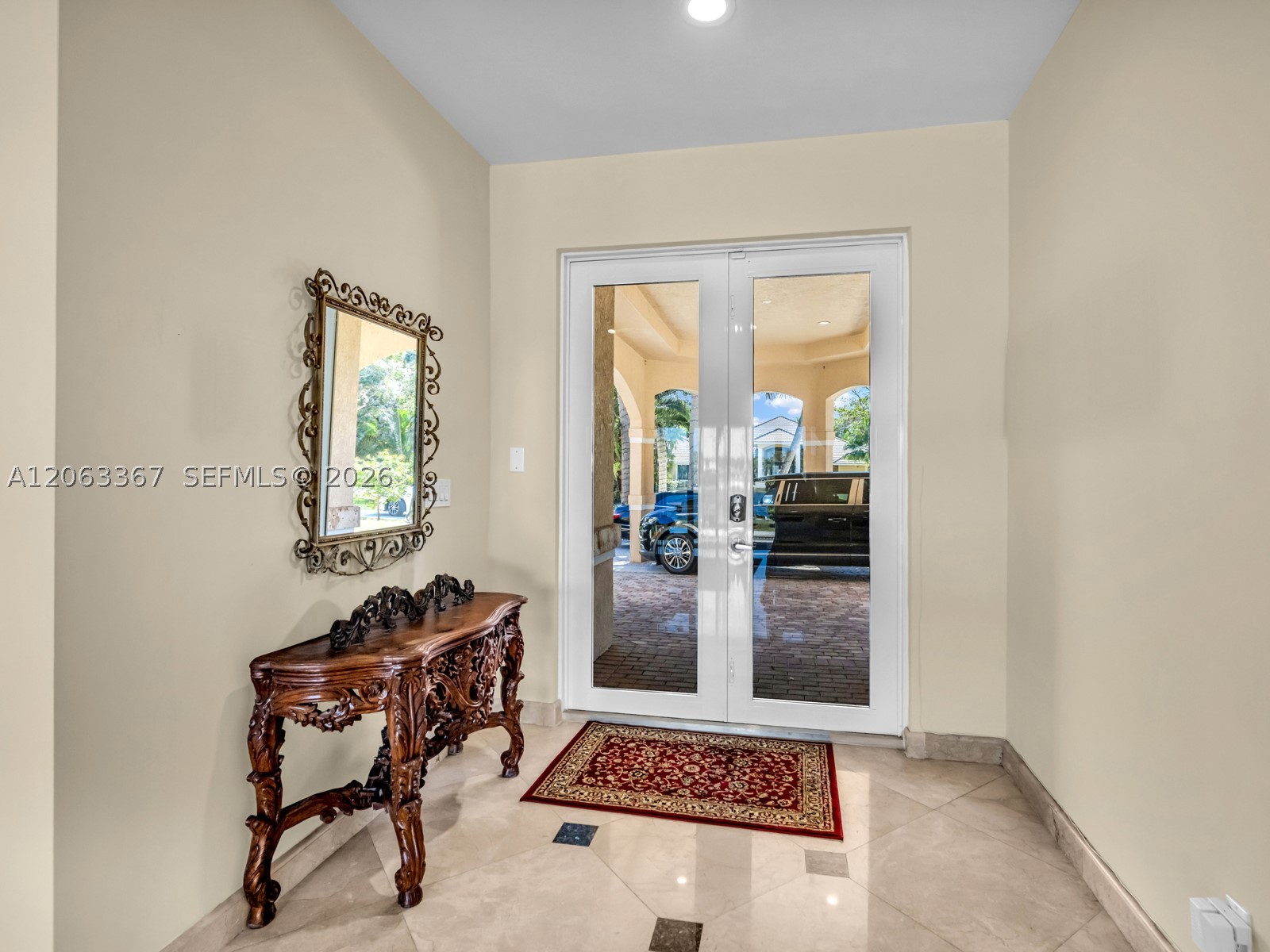 2710 Walkers way, Weston FL 33331