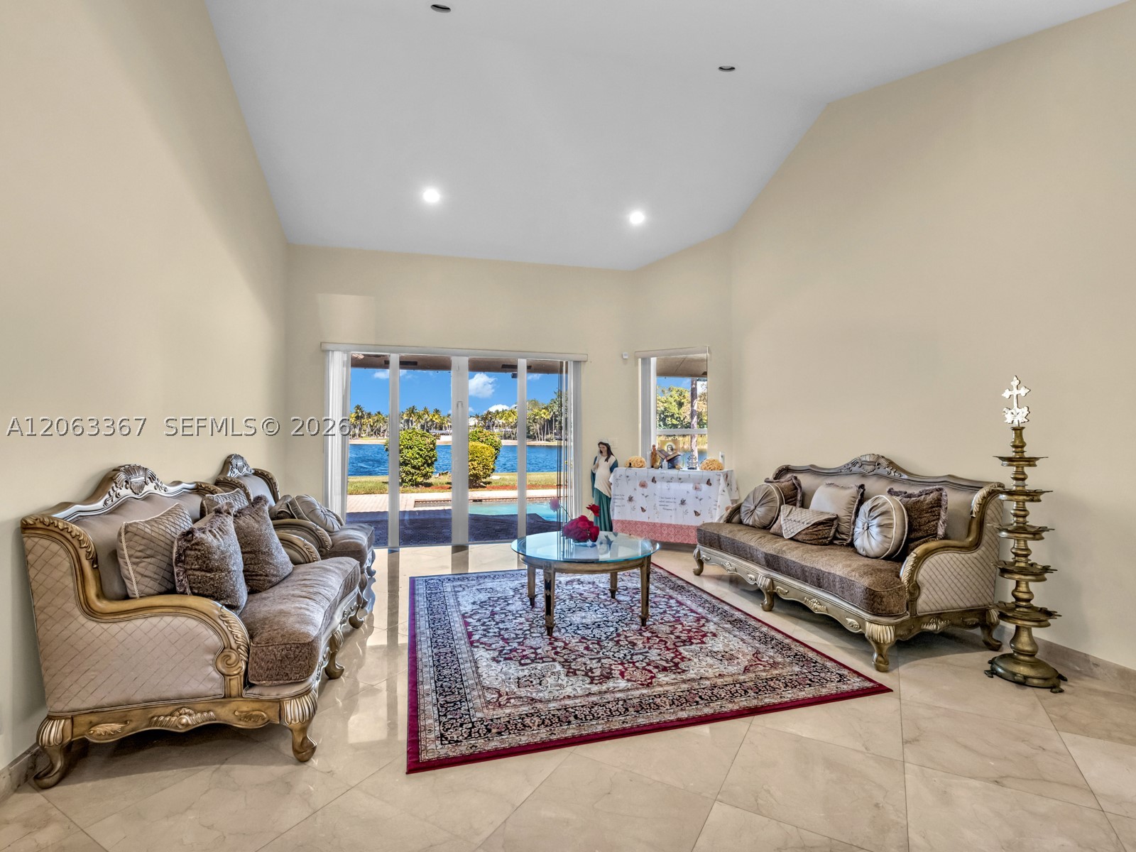 2710 Walkers way, Weston FL 33331