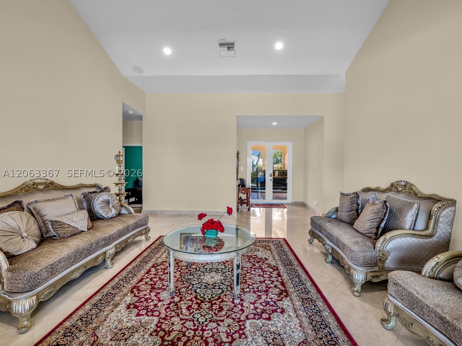 2710 Walkers way, Weston FL 33331