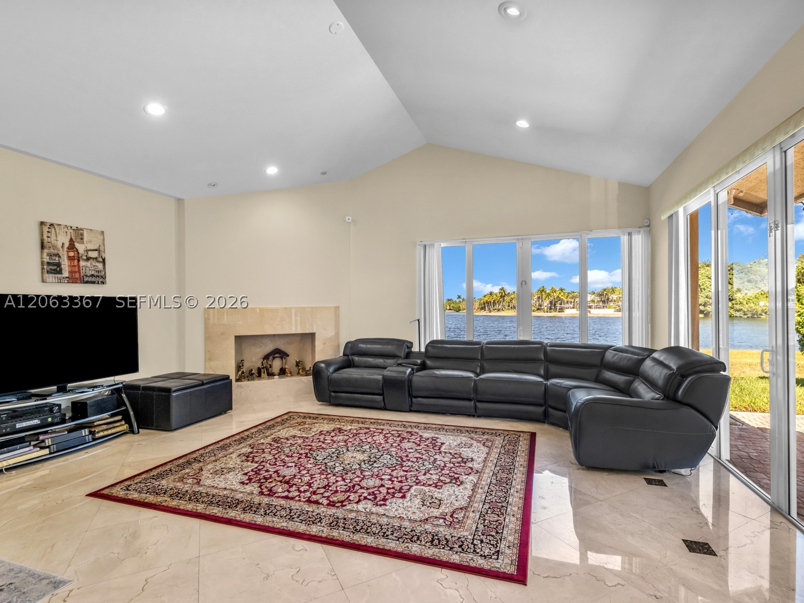 2710 Walkers way, Weston FL 33331