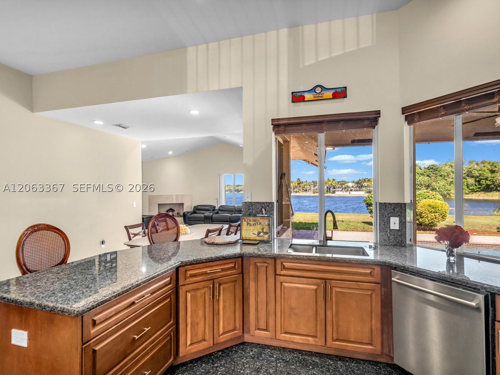 2710 Walkers way, Weston FL 33331