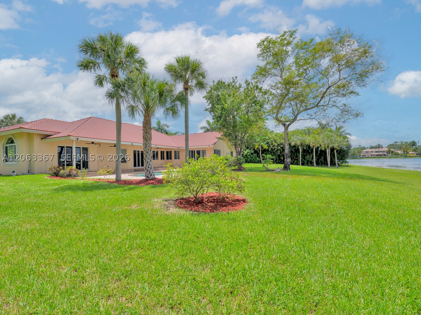 2710 Walkers way, Weston FL 33331