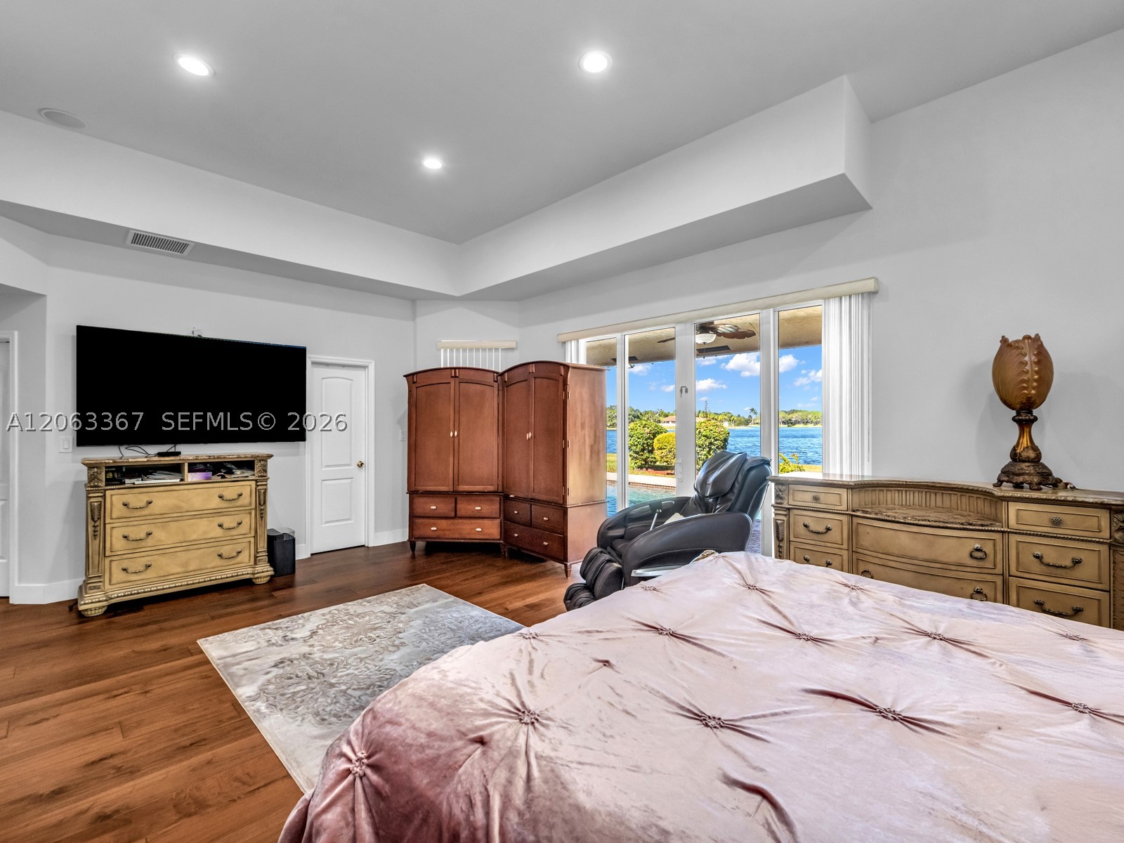 2710 Walkers way, Weston FL 33331
