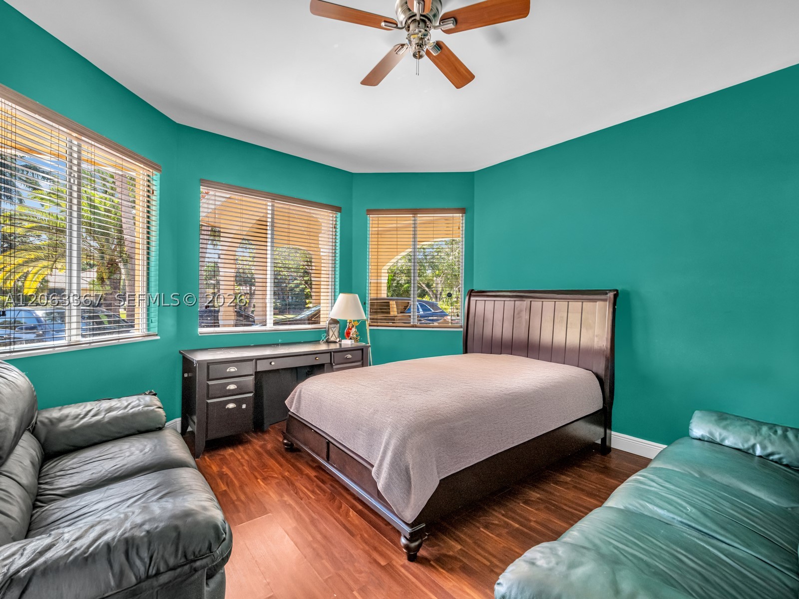 2710 Walkers way, Weston FL 33331