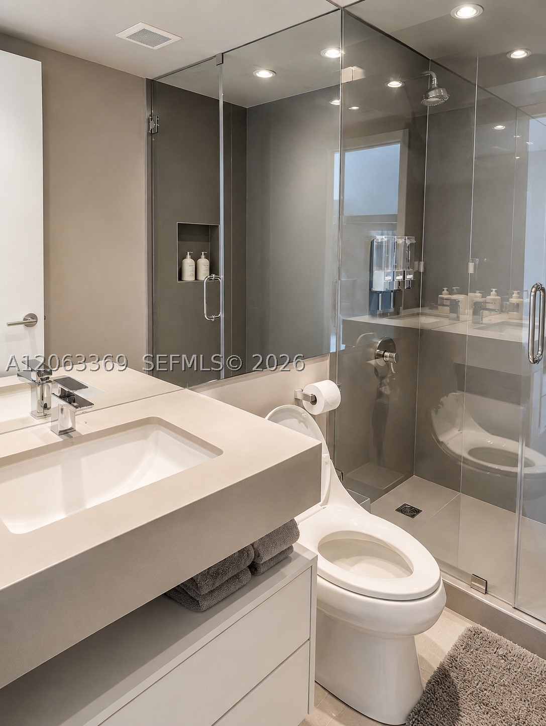 155 Ocean Lane Dr #208, Key Biscayne FL 33149