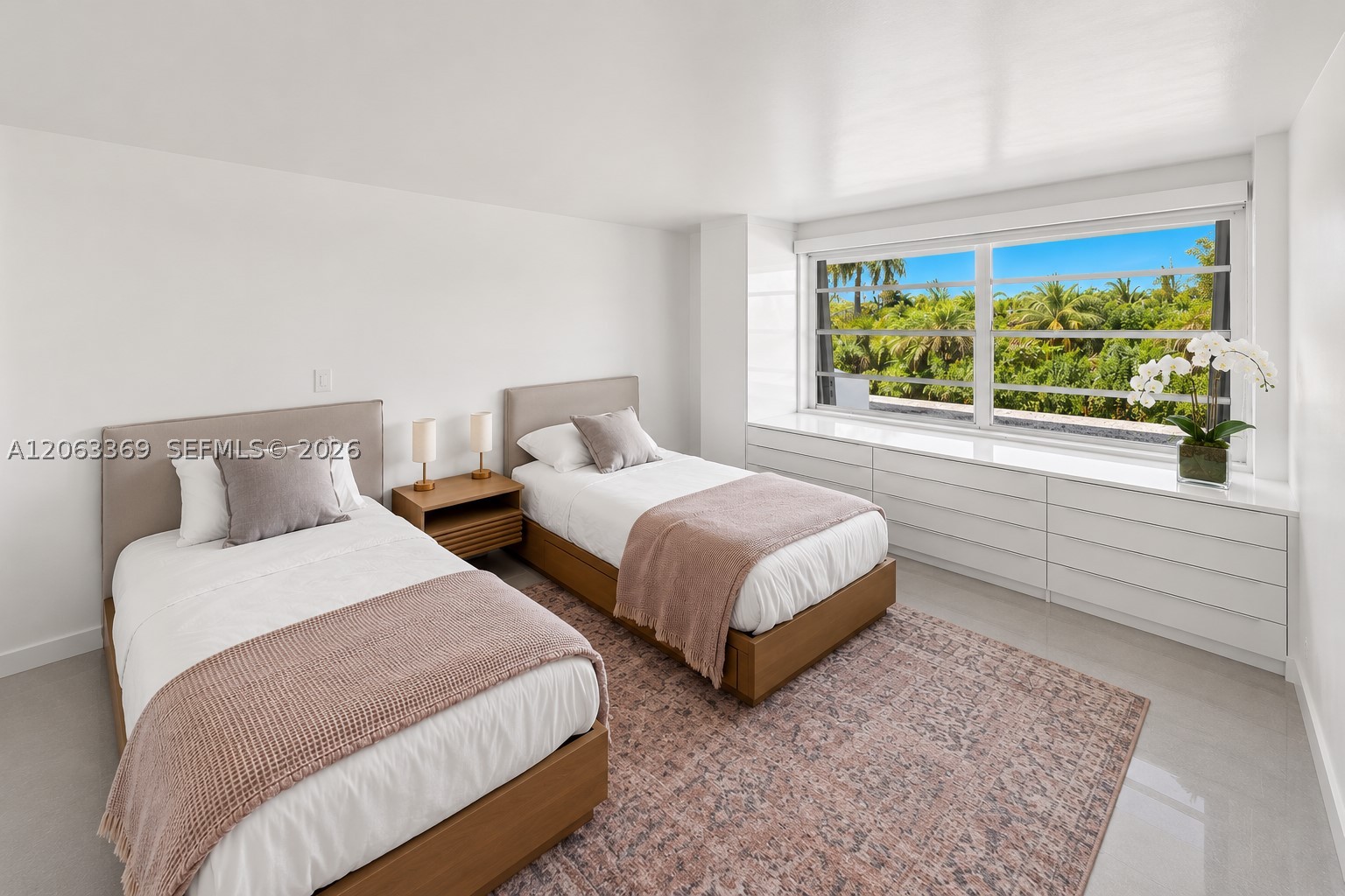 155 Ocean Lane Dr #208, Key Biscayne FL 33149