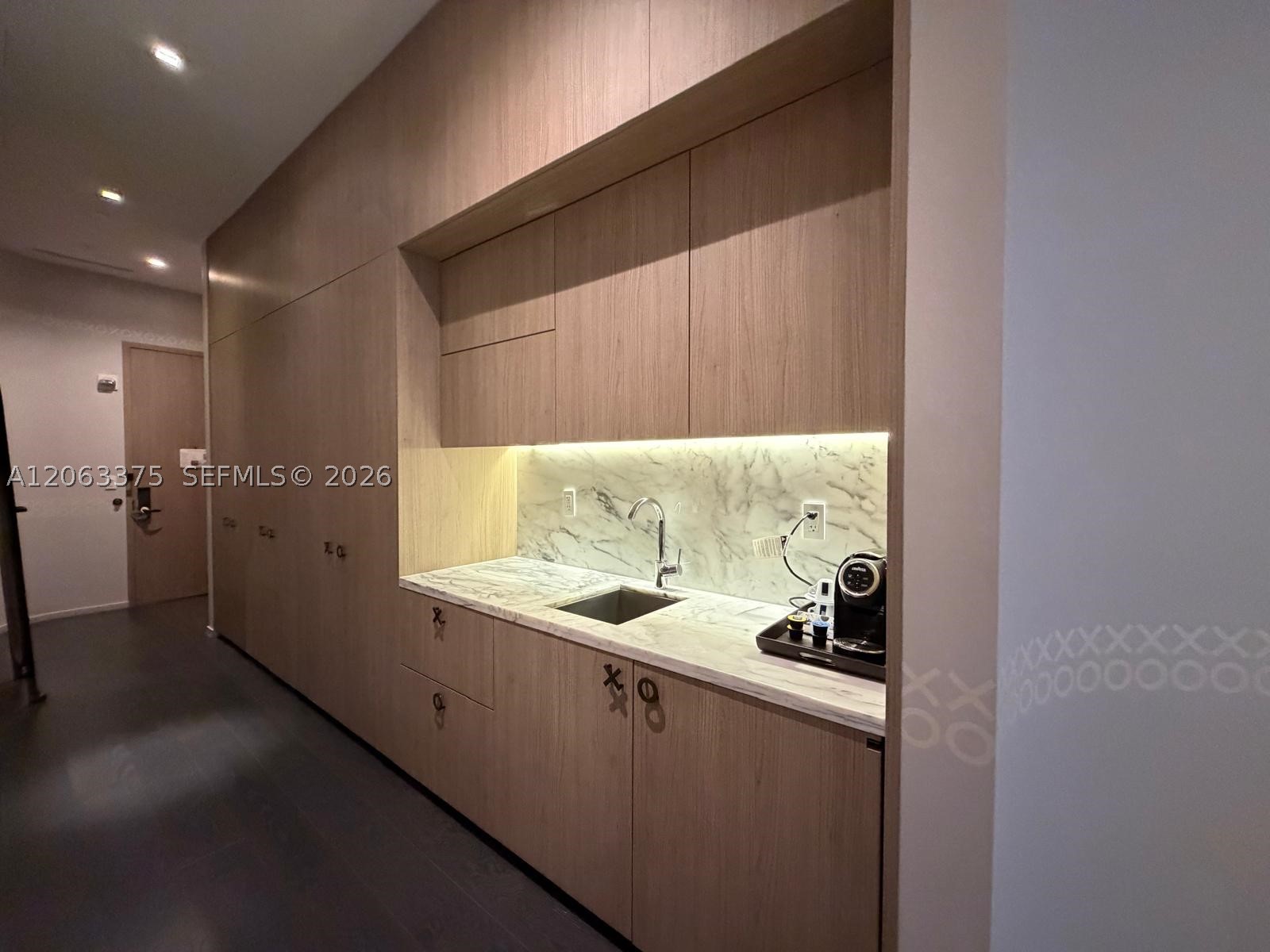 800 S Miami Ave #309, Miami FL 33130