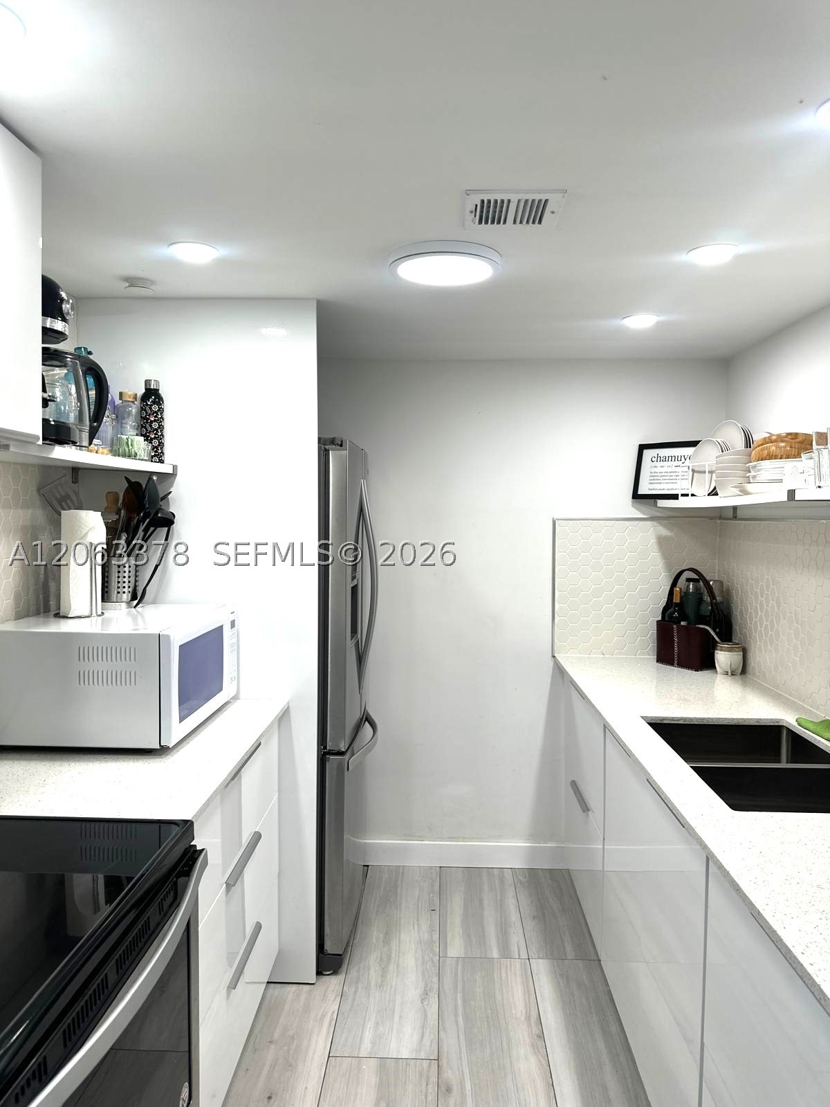1000 West Ave #PH27, Miami Beach FL 33139