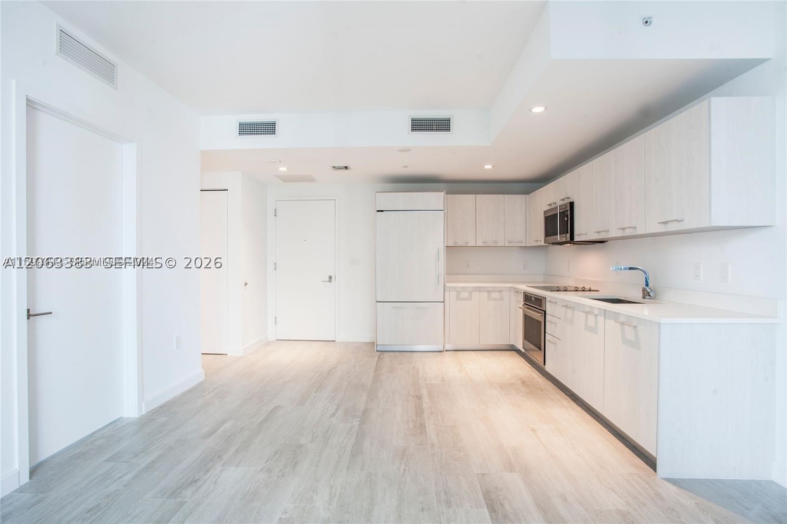 55 SW 9th St #1907, Miami FL 33130