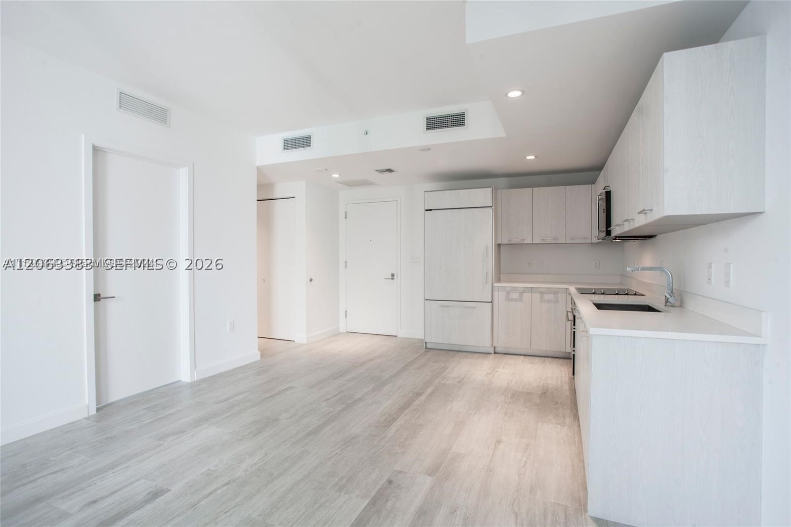 55 SW 9th St #1907, Miami FL 33130