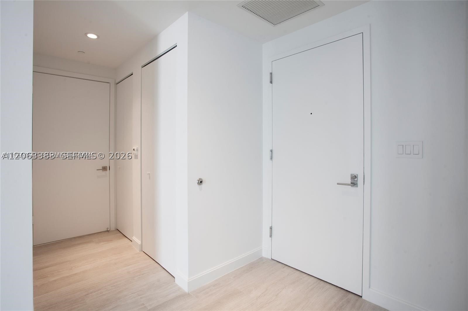 55 SW 9th St #1907, Miami FL 33130