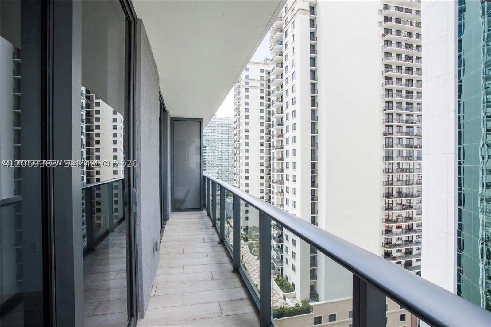 55 SW 9th St #1907, Miami FL 33130