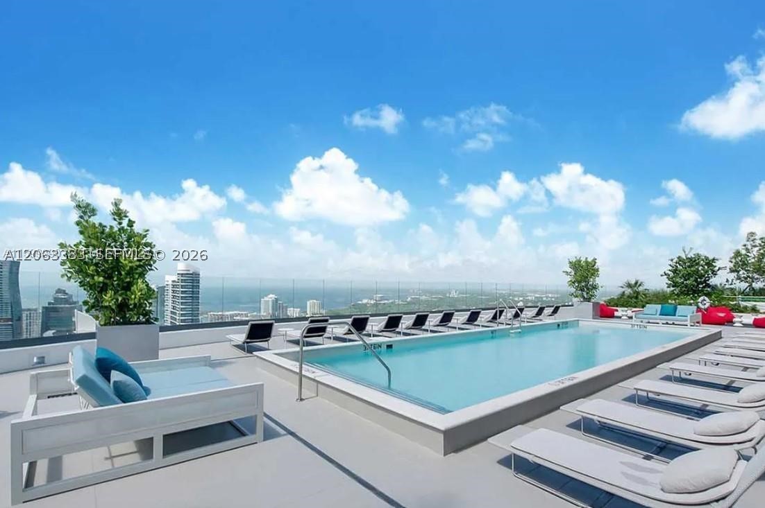 55 SW 9th St #1907, Miami FL 33130