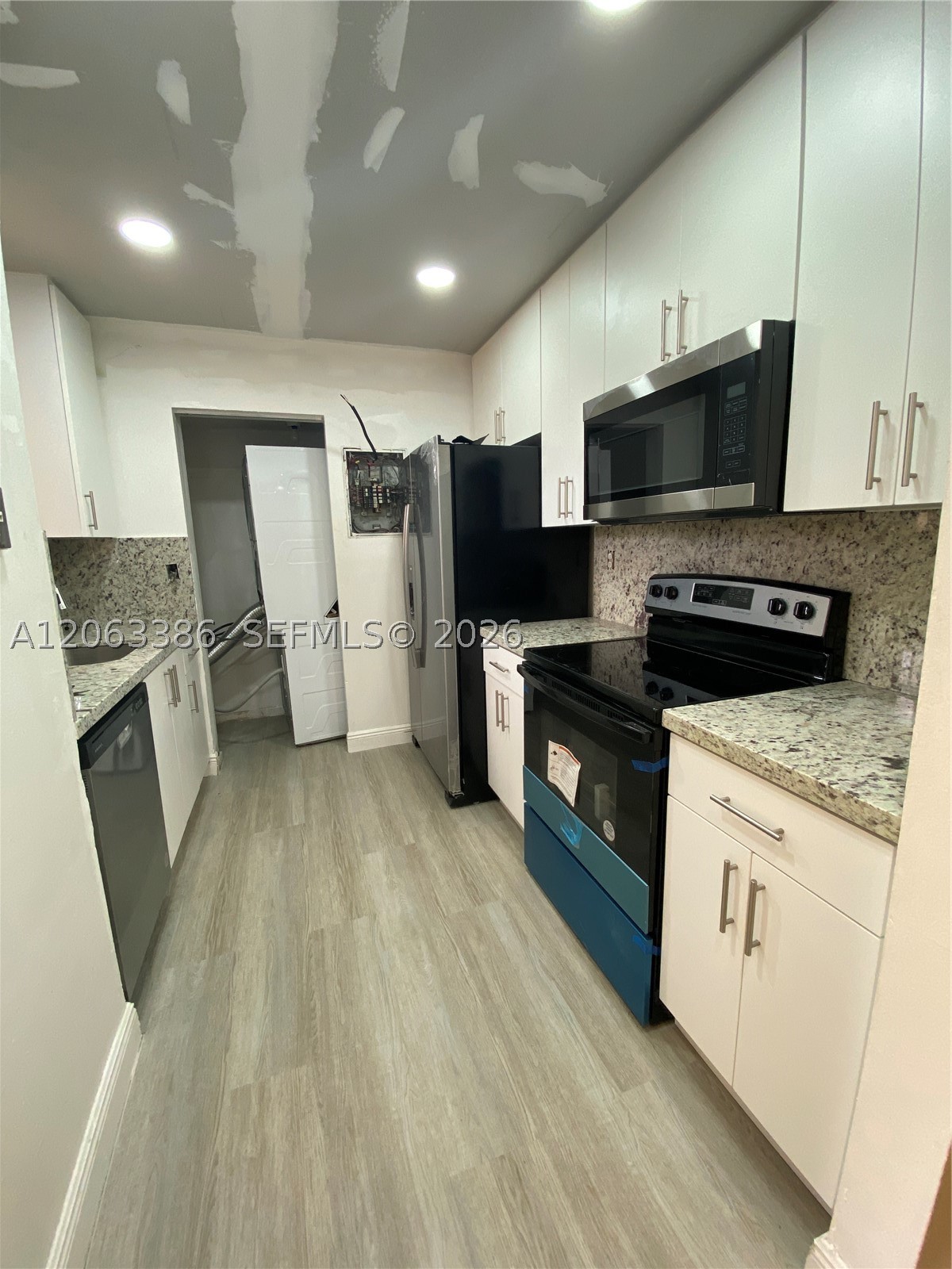 556 NW 114th Ave #203, Sweetwater FL 33172
