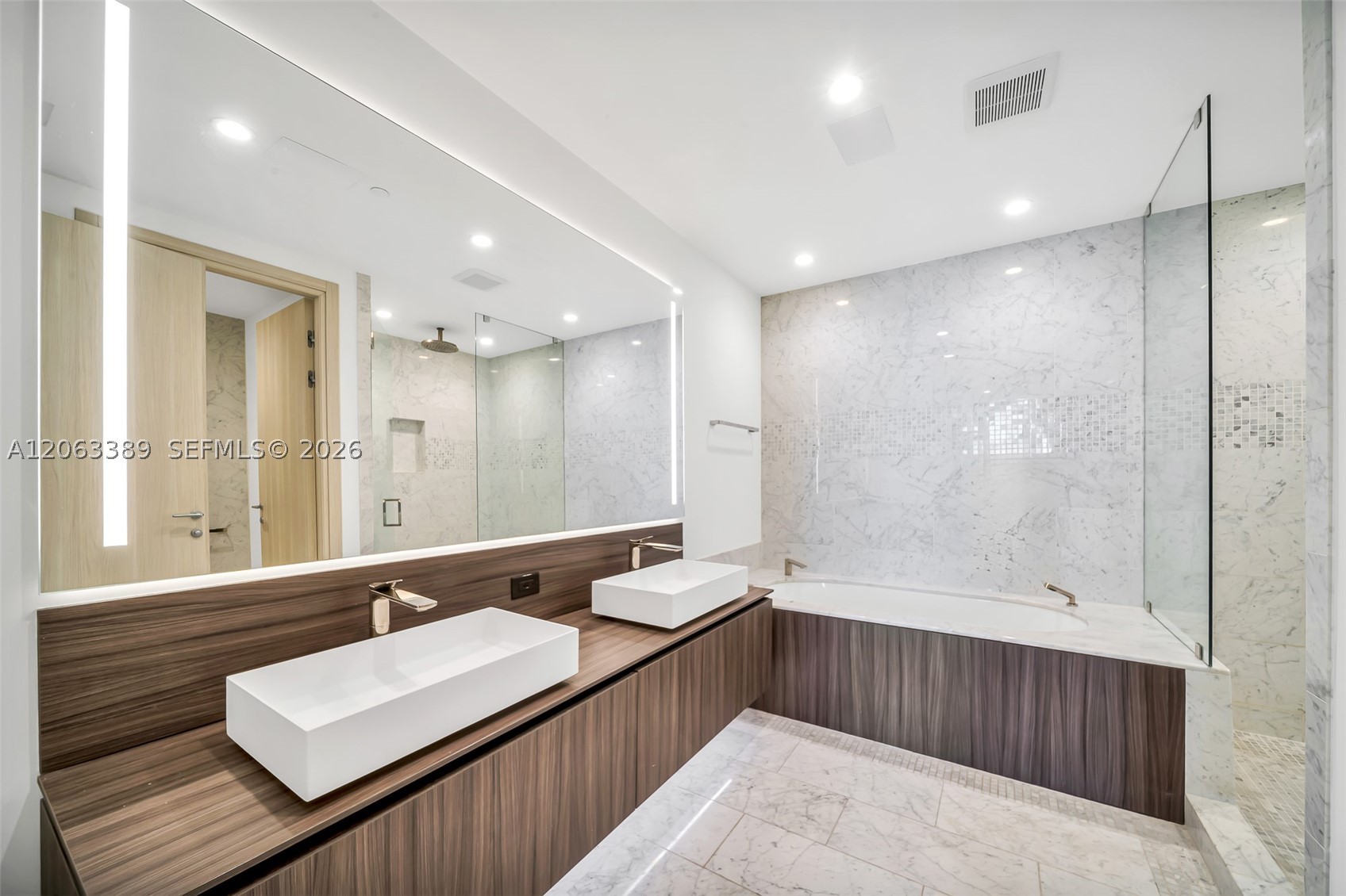 1000 Brickell Plz #PH5503, Miami FL 33131