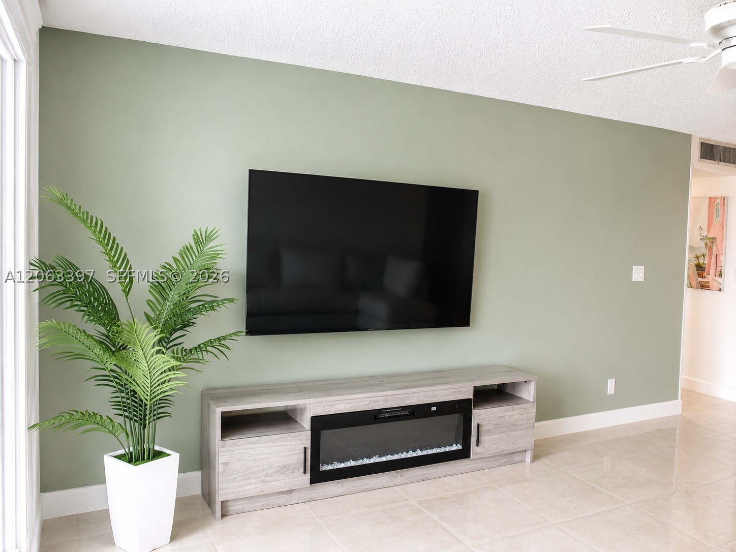 401 SE 3rd St #608, Dania Beach FL 33004