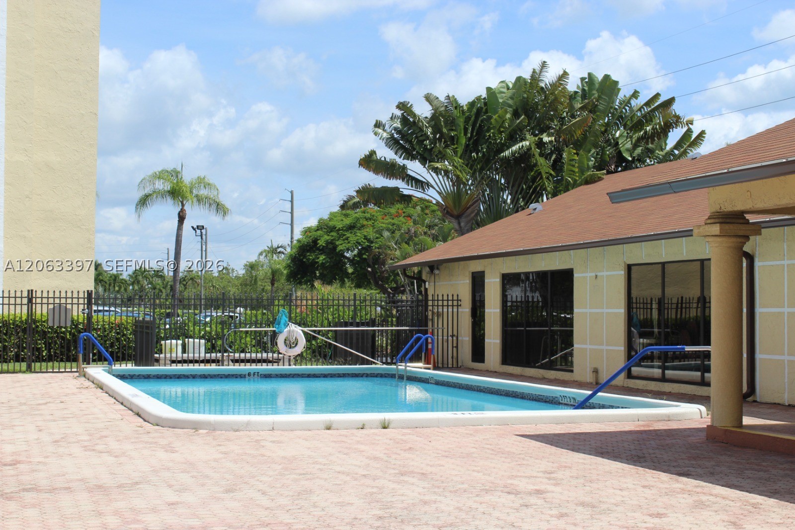 401 SE 3rd St #608, Dania Beach FL 33004