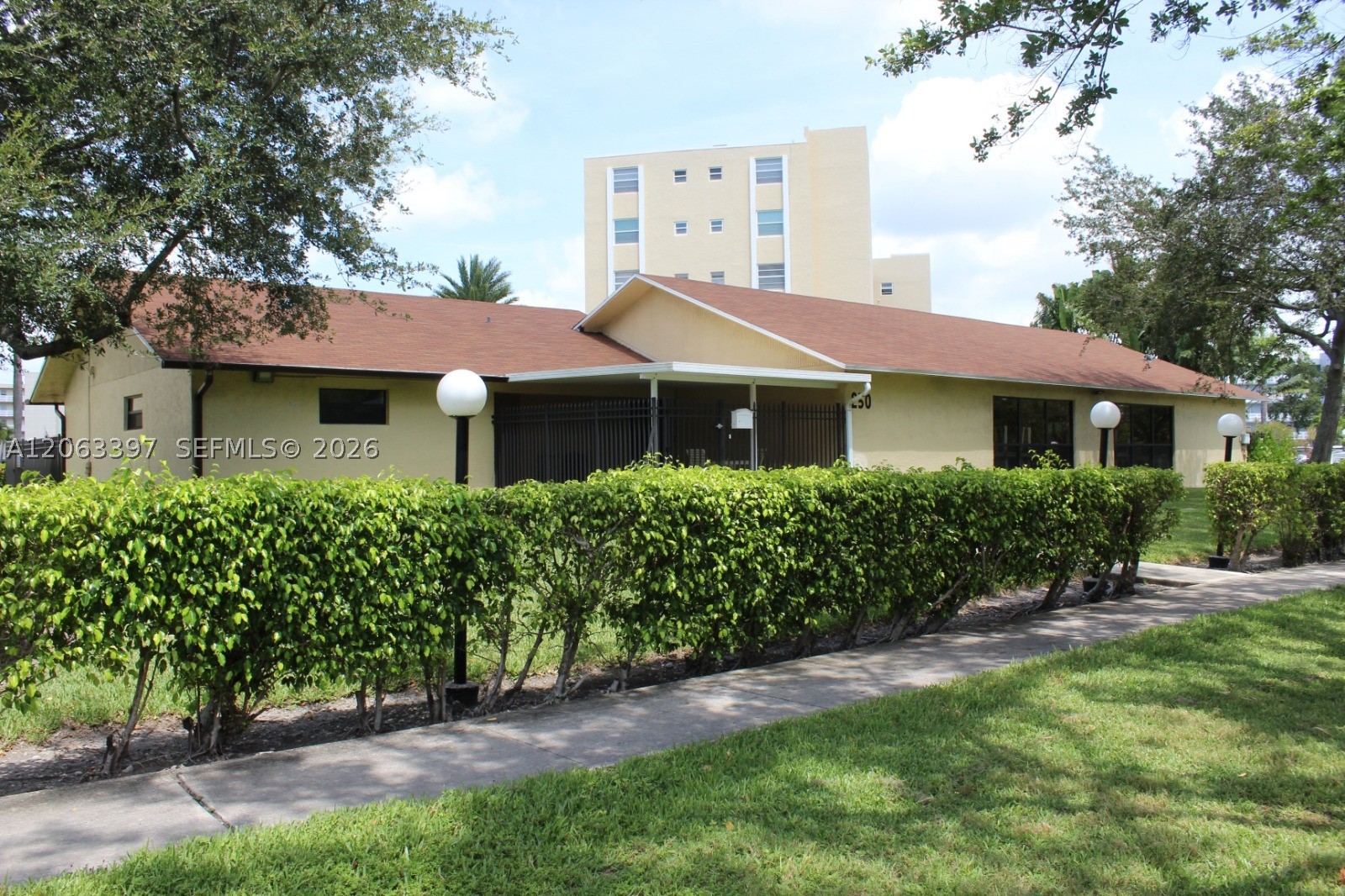 401 SE 3rd St #608, Dania Beach FL 33004