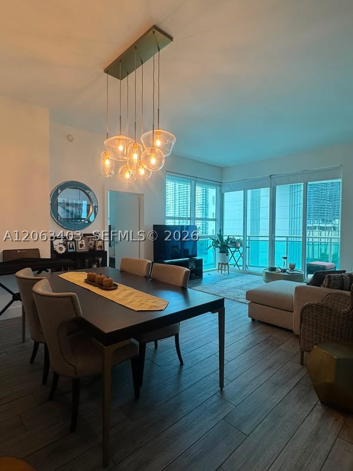 951 Brickell Ave #910, Miami FL 33131