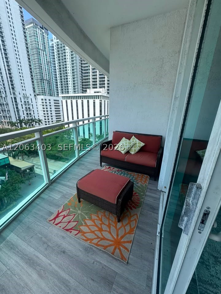 951 Brickell Ave #910, Miami FL 33131