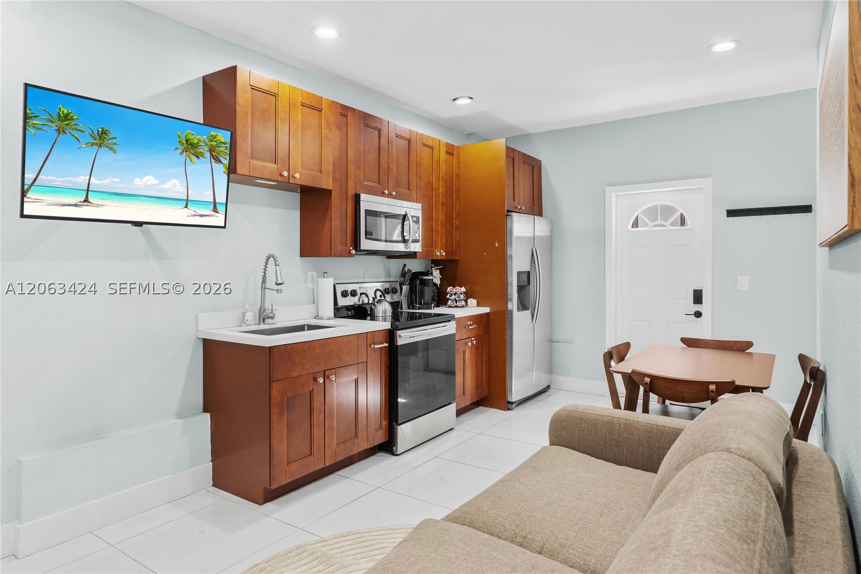 3134 Carter St, Miami FL 33133