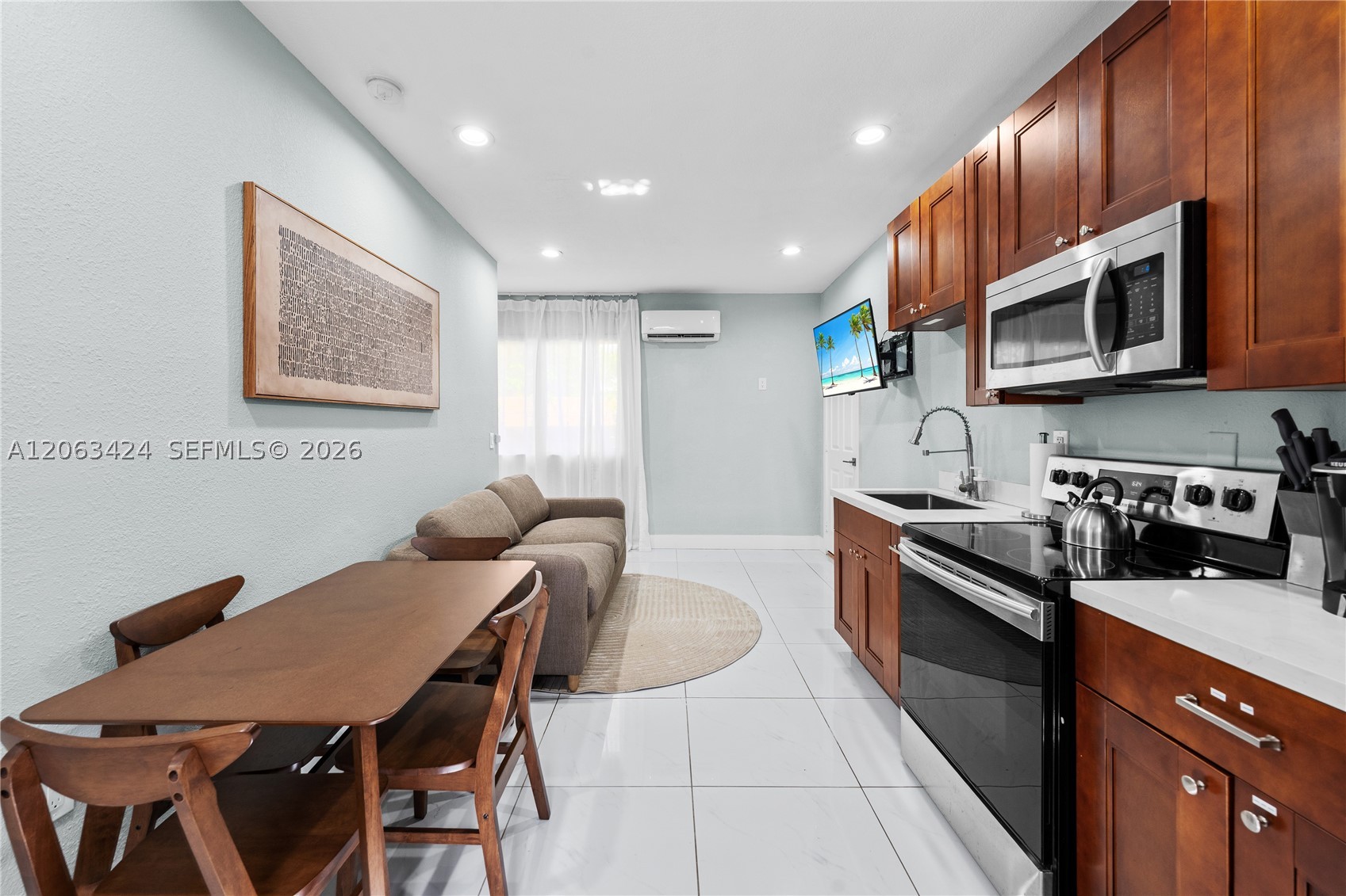 3134 Carter St, Miami FL 33133
