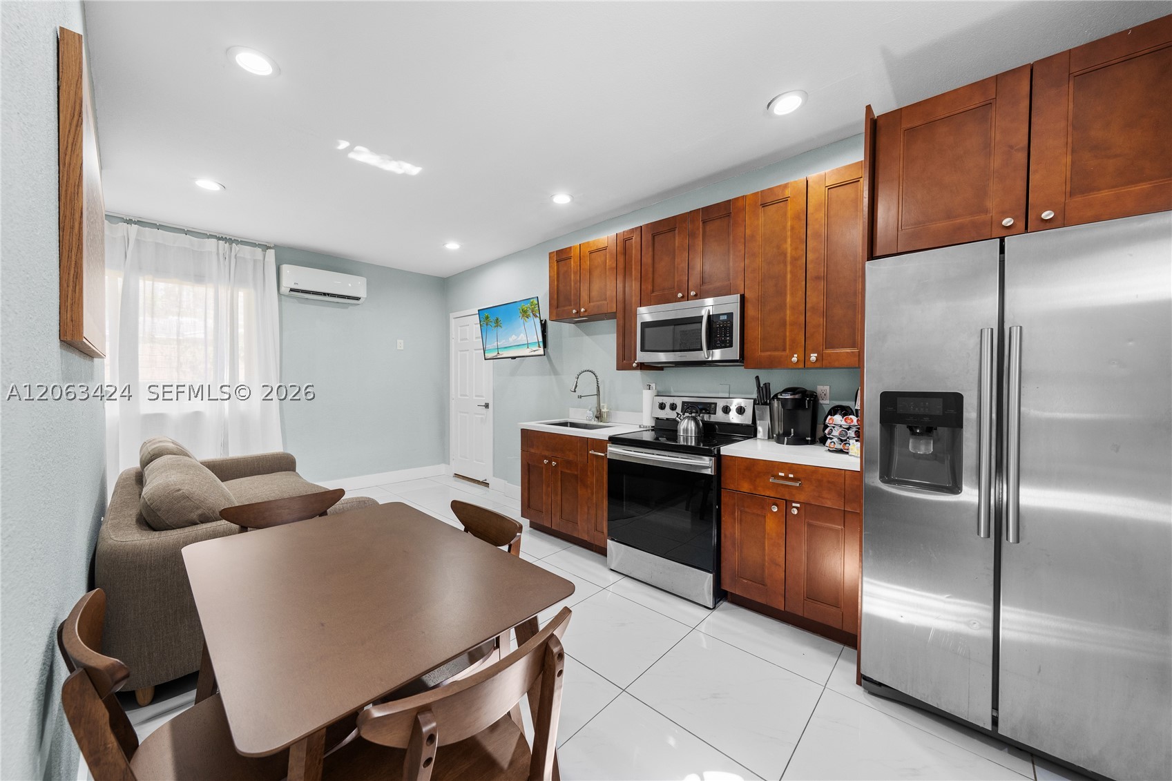 3134 Carter St, Miami FL 33133