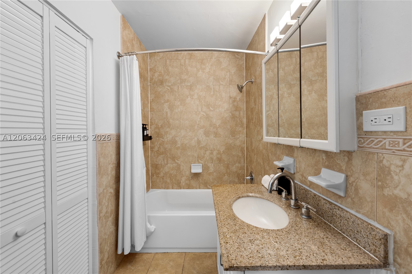 3134 Carter St, Miami FL 33133