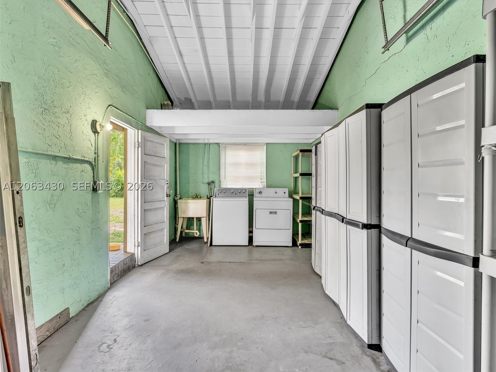 1228 SW 17th St, Miami FL 33145