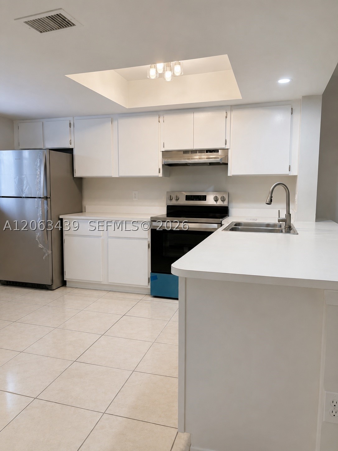 106 Palm Beach Trace Dr #106, Royal Palm Beach FL 33411