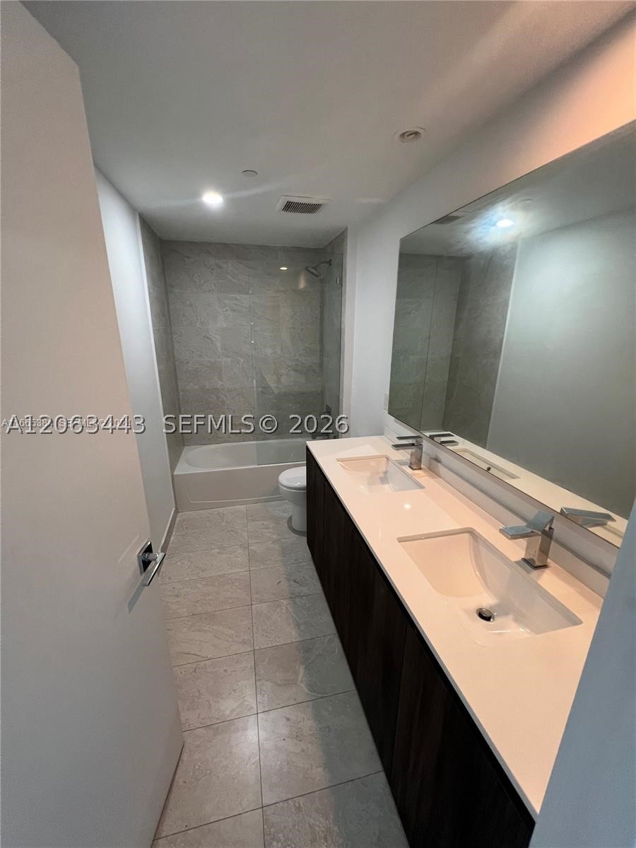 488 NE 18th St #3000, Miami FL 33132
