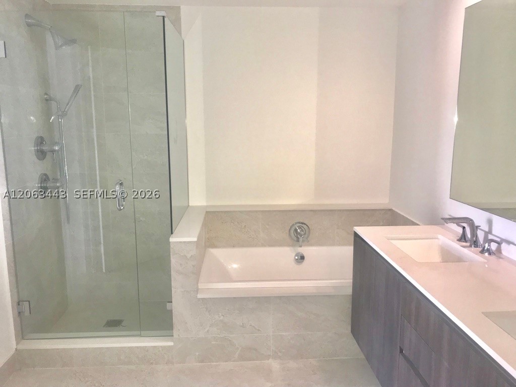 488 NE 18th St #3000, Miami FL 33132