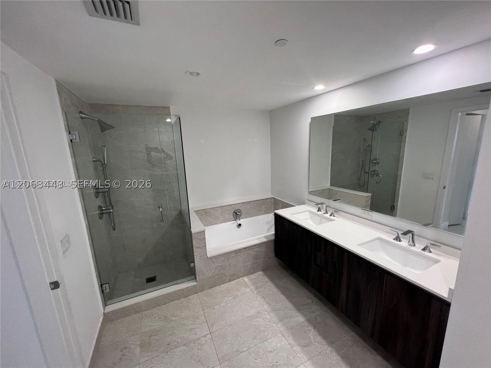 488 NE 18th St #3000, Miami FL 33132